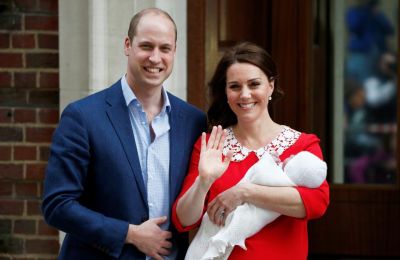 Kate and Wills are happy to go home with new baby