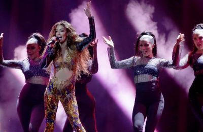 Cyprus wins a spot in Eurovision 2018 final with Eleni Foureira singing 'Fuego'