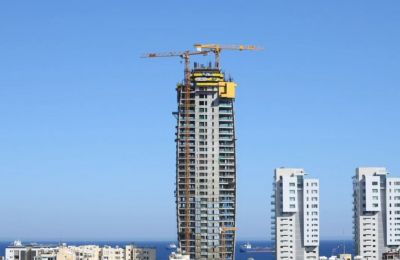 Time-lapse v ideo shows luxury building races to the top overlooking Limassol's seafront
