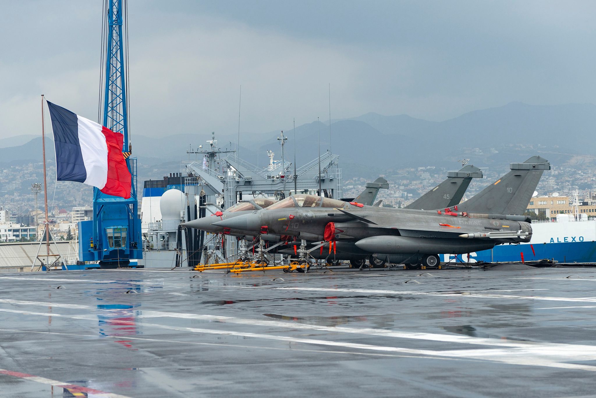 French aircraft carrier Charles de Gaulle to visit Jordania and India