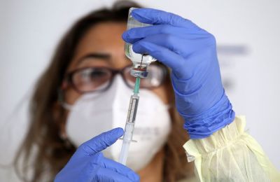 Almost four thousand get jab as vaccine rollout presses on