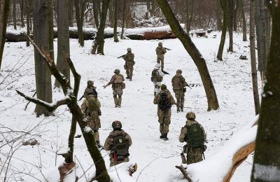 U.S. weighs sending 5,000 troops to Eastern Europe to counter Russia