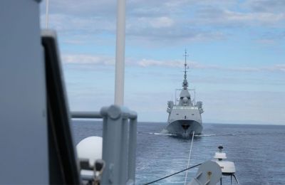 Strong presence of Russian and American naval forces in the region