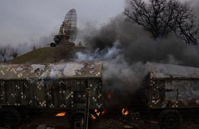 Russia pounds Ukraine by air, land and sea - Siege of Kiev