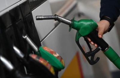 Fuel tax to be reduced by 7 cents per liter