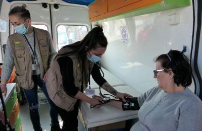 Cypriot volunteer doctors travel to Romania to help Ukrainian refugees [VIDEO]