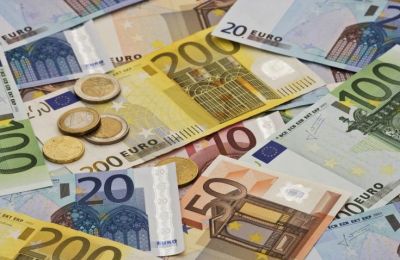 The state donated almost 7 million euros to parties