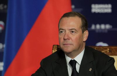 Medvedev: 'We will supply food and crops only to our friends'