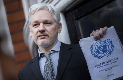 Cypriot journalists want UK to block Assange extradition