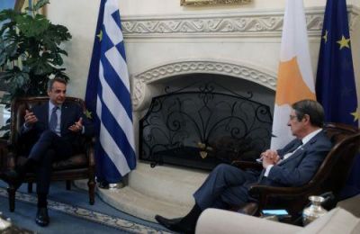 Greek PM meets with President Anastasiades in Cyprus