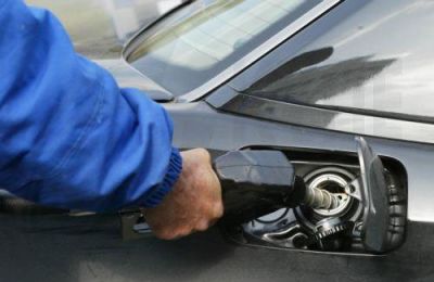 Oil and gasoline sales decreased in June