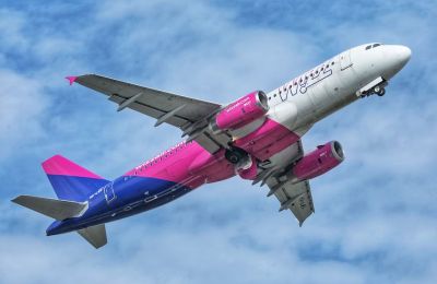 Wizzair offers 100,000 free air tickets to Ukrainians flying across Europe