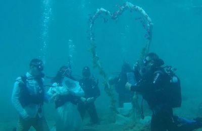 The first ever underwater civil wedding in Alonissos