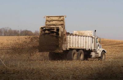 Manure dump causes stinky mess in Nicosia