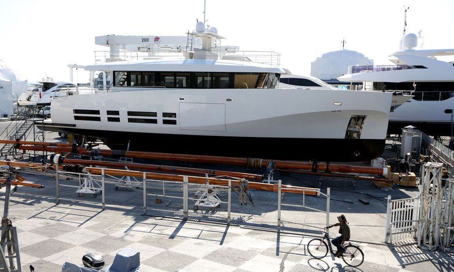 alexei kuzmichev yacht
