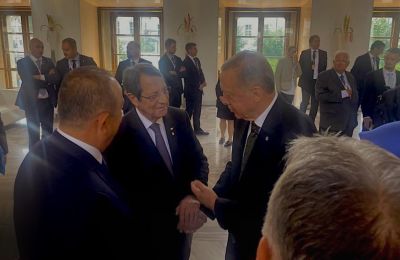 Anastasiades, Erdogan size each other up in Prague