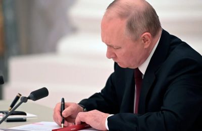 Putin declares martial law in occupied regions of Ukraine