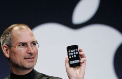 Would you pay $40,000 for a 2007 iPhone? Someone did.