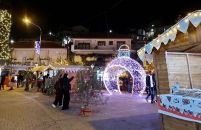 Get your Santa fix at a Christmas village near you (video)