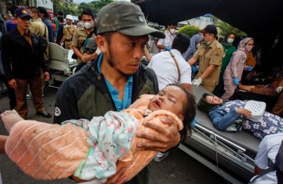 Indonesia quake: 252 dead including many children