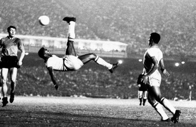 Pele, Brazilian legend of the beautiful game, dies