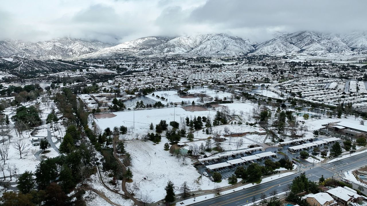 Snowfall In Parts Of L A Leads To Rare Blizzard Warning KNEWS   Snow In San Bernardino 