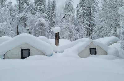 At least 12 snowed-in residents found dead in California mountain community