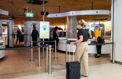 Pre-book your security check at Schiphol airport and avoid long queues