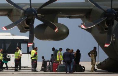 Last Cypriot citizen arrives from Sudan by plane while others travel by car to Egypt