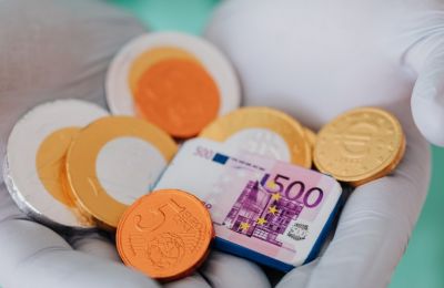 EU Commission proposes digital euro as cash alternative