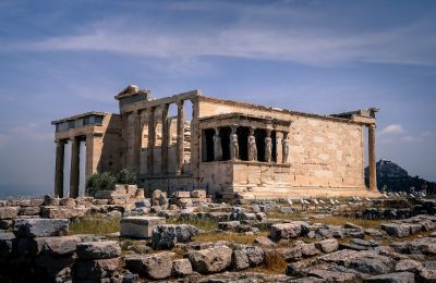  Acropolis sets limits on visitors