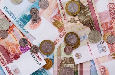 Russia's ruble drops to lowest level since 2022 conflict