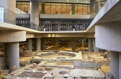 Guard witnesses alleged coin theft at Acropolis museum