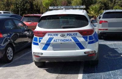 Policeman fined 300 euros for unauthorized parking in disabled spot