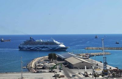 Larnaca port welcomes cruise ship carrying foreign nationals escaping Israeli war