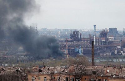 Kyiv hit by air attack, mayor urges shelter stay