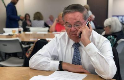 Banks fail Menendez's quiz on $4 billion consumer paybacks