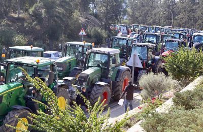 Farmers rally at Presidential Palace over subsidies