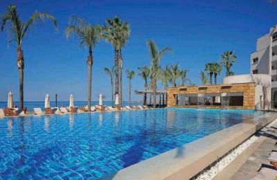 Hotel occupancy rates at 30%-40% in December