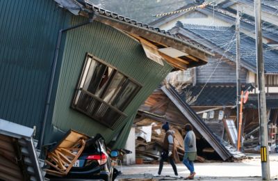 Massive quake strikes Japan on New Year's Day, leaving 48 dead