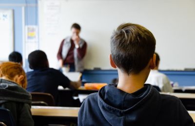 Can dress codes tackle bullying in French schools?