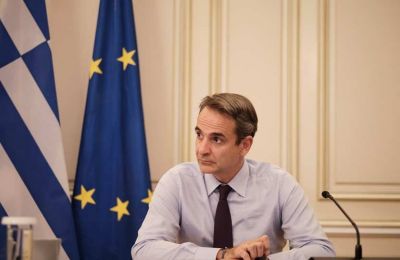 Mitsotakis unveils stance on same-sex marriage