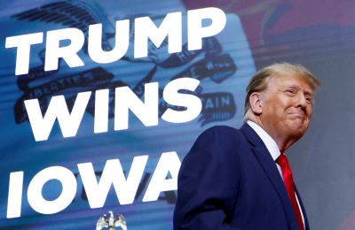 Trump leads GOP race with big Iowa win