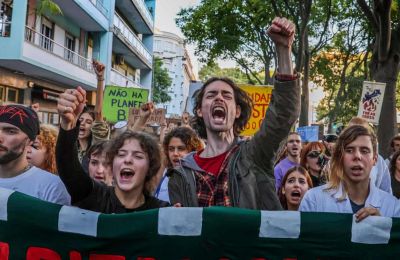 The Guardian via Facebook: Manuel de Almeida/EPA