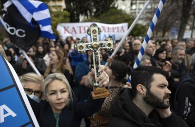 Thousands rallied in Athens against same-sex marriage bill