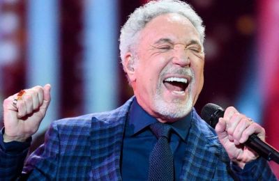 Tom Jones sings in Cyprus for the first time this July