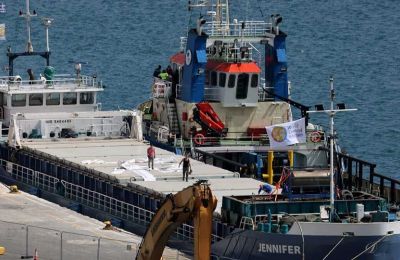 Humanitarian aid ships return to Cyprus after Gaza bombardments (Vid)