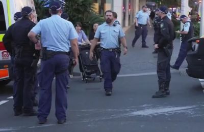 Five stabbed and killed in Sydney mall tragedy (vid)