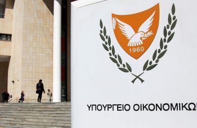 Cyprus' public debt declines, economic outlook brightens