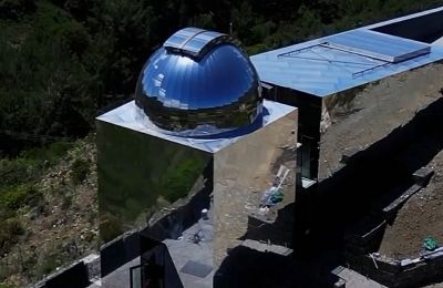 Construction of 'mirror house' draws attention in Cyprus